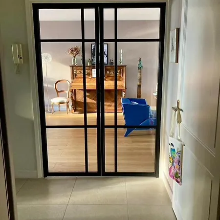 ゲストハウス Junior Avec Balcon 4*